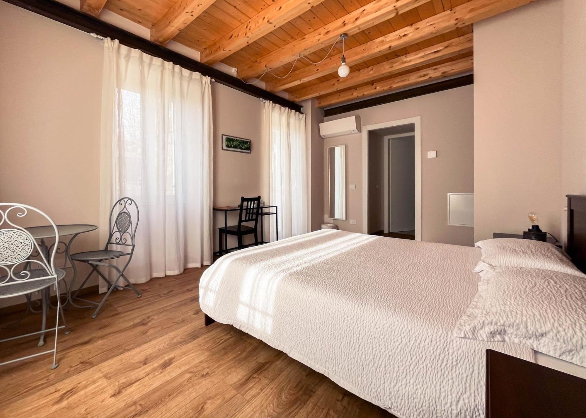 Riarel- Foresteria Lombarda Rodero Zimmer foto